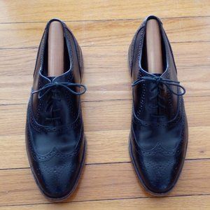 Shoes. Leather wingtips